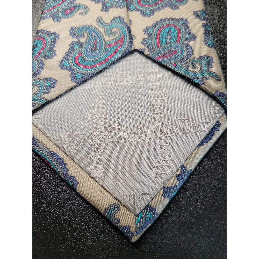Christian Dior Men's Necktie Cream Paisley Silk 3.25